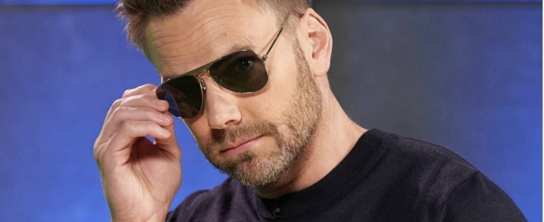 Joel McHale was okay with his hair plugs—here is the real story